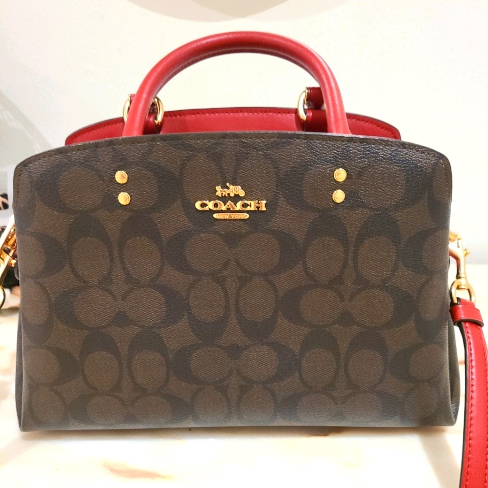 BRAND NEW NEVER USED Coach handbag